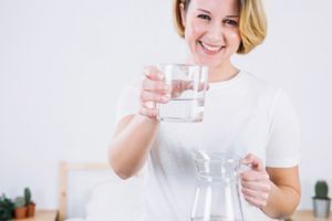 Полезна ли фильтрованная вода? Фильтры, кувшины и осмос фото